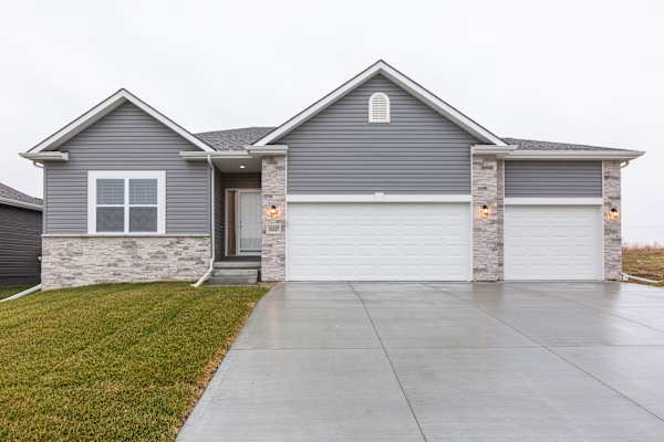 10337 S 205th Street property